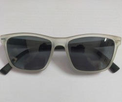 transparant white frame sunglass